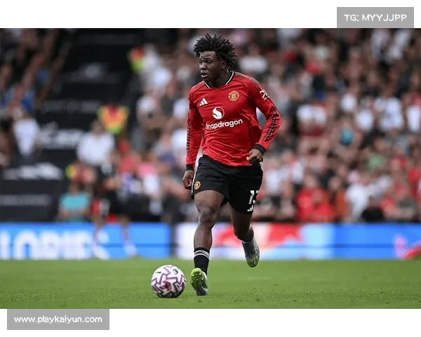 科内外租仅获36分钟出场 曼联青训球员发展遇阻